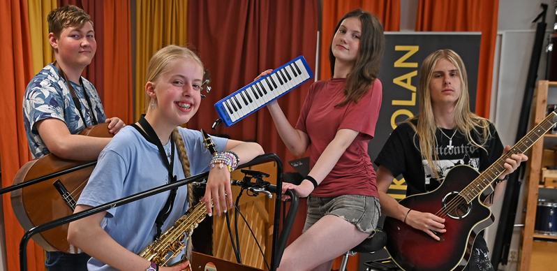 Musikaliskt feriearbete - Musikanterna på luffen