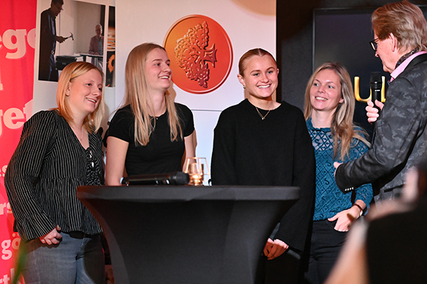 Ebba Svensson, Agnes Södergren, Klara Svensson.png